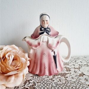 Vintage Tony Wood Old Lady Pink Teapot - RARE